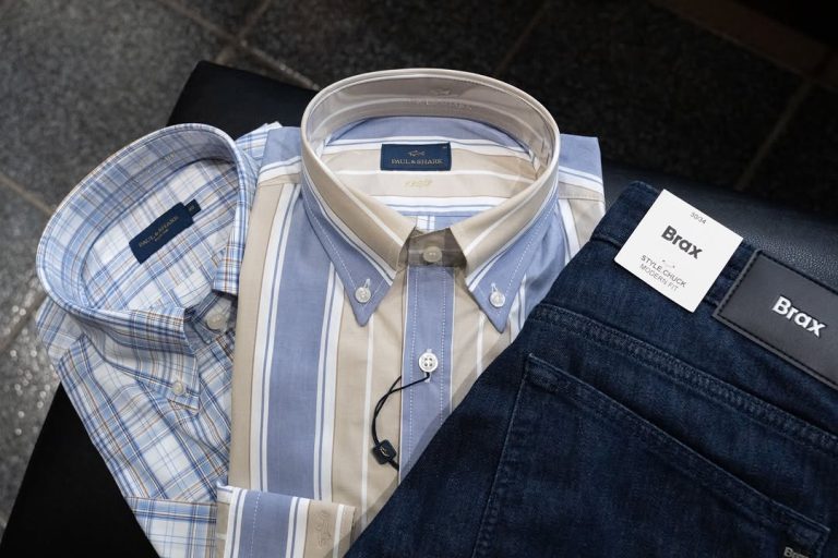 Men's ensemble with casual button shirts from Paul and Shark and denim trousers from Brax